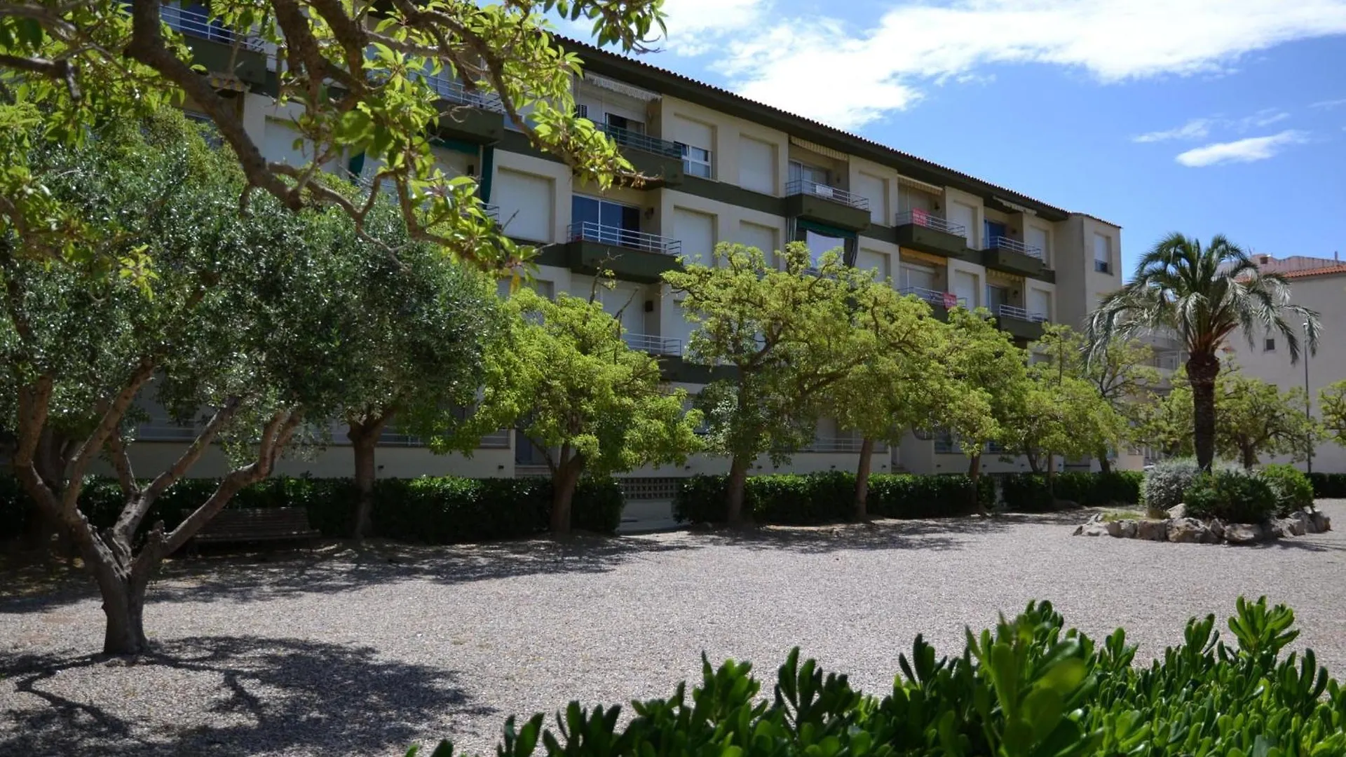 Apartamento Soleado Con Piscina Cerca De La Playa Y Del Centro En L'Estartit - Es-323-18 Apartment